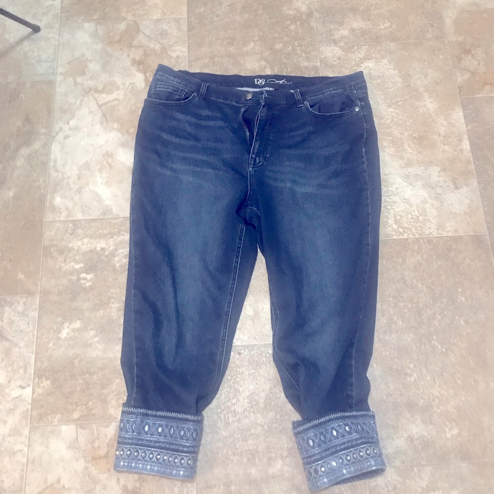 Denise Gilman embellished capris Dg2 size 16 in gray shape